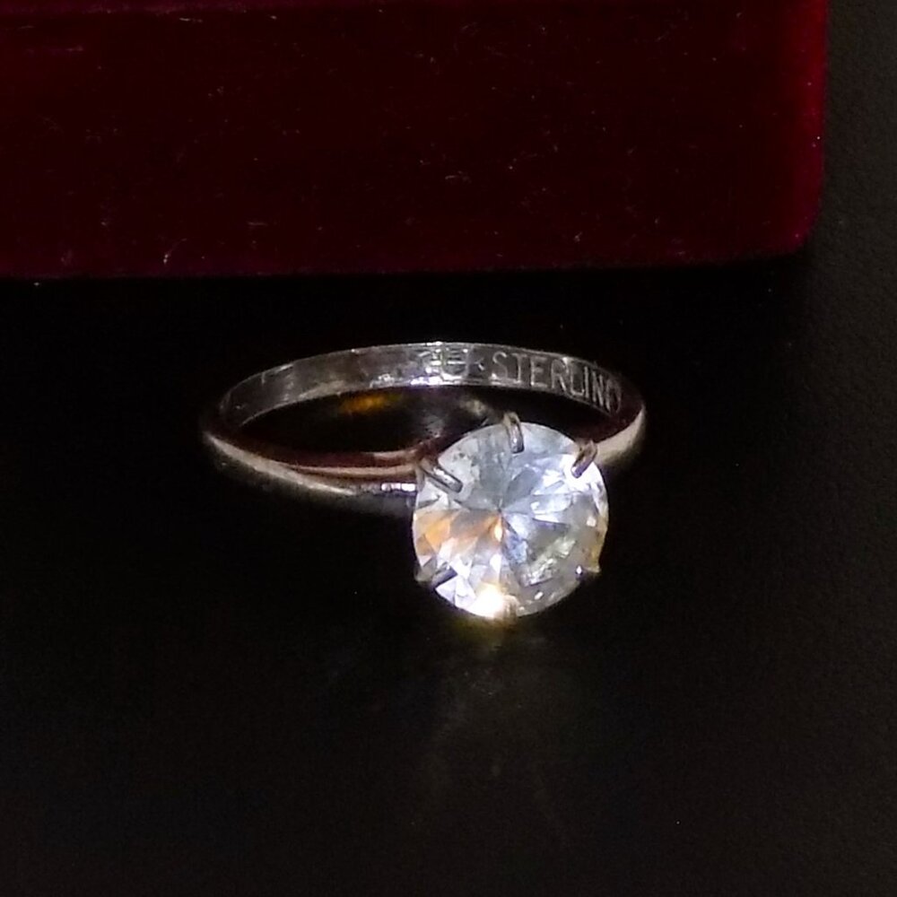 Vintage IOC Signed Uncas Sterling Silver Large Solitaire 6 Prong Size 7 Ring - Picture 6 of 13